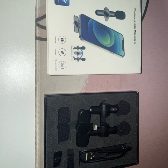 Wireless Lavalier Microphone - Picture 3 of 4